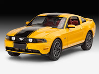 REVELL 2010 Ford Mustang  1:25