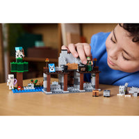 LEGO 21261 Minecraft De Wolvenburcht